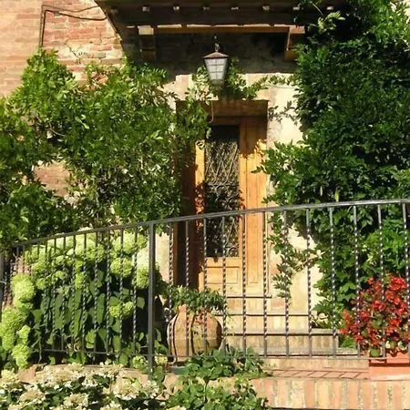 Il Poderaccio Hotel *